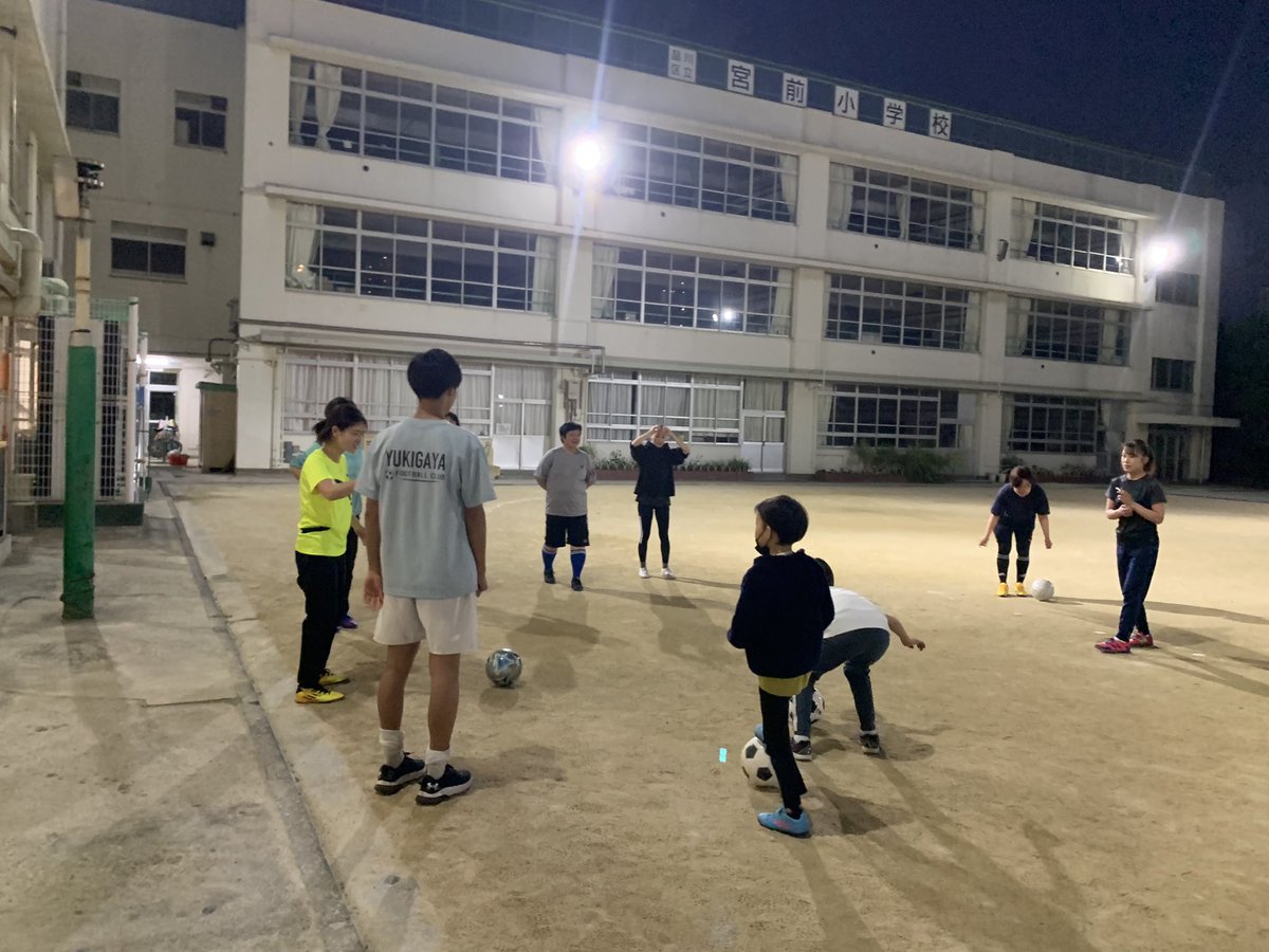 Jingachako's tweet photo. ママサッカーチーム発足して、初の公式ママ練⚽️

��しかった〜😍

#ママサッカー https://t.co/YgxGWCHHqc