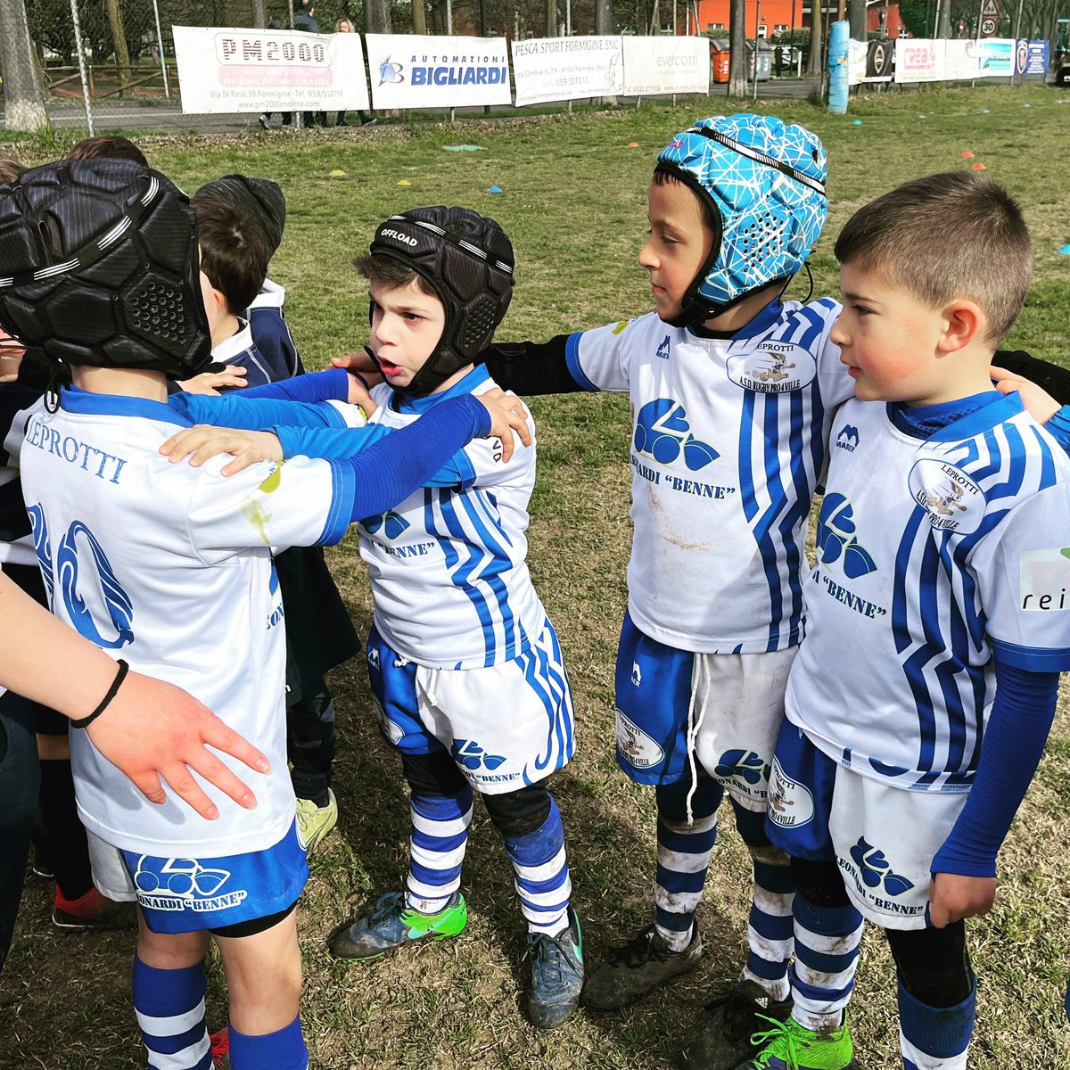 leprottirugby's tweet photo. 💪🏻🏉

#leprotti in campo nel #weekend del 15 e 16 #aprile 🗓️

SABATO 1️⃣5️⃣ aprile alle 1️⃣6️⃣ in campo gli #under13 al Circolo “Al Ponte” di #scandiano

DOMENICA 1️⃣6️⃣ aprile alle 1️⃣0️⃣ in campo i nostri #under7, #under9 e #under11 al Circolo “Al Ponte” di Scandiano

#weareleprotti https://t.co/bGag5BPjD3