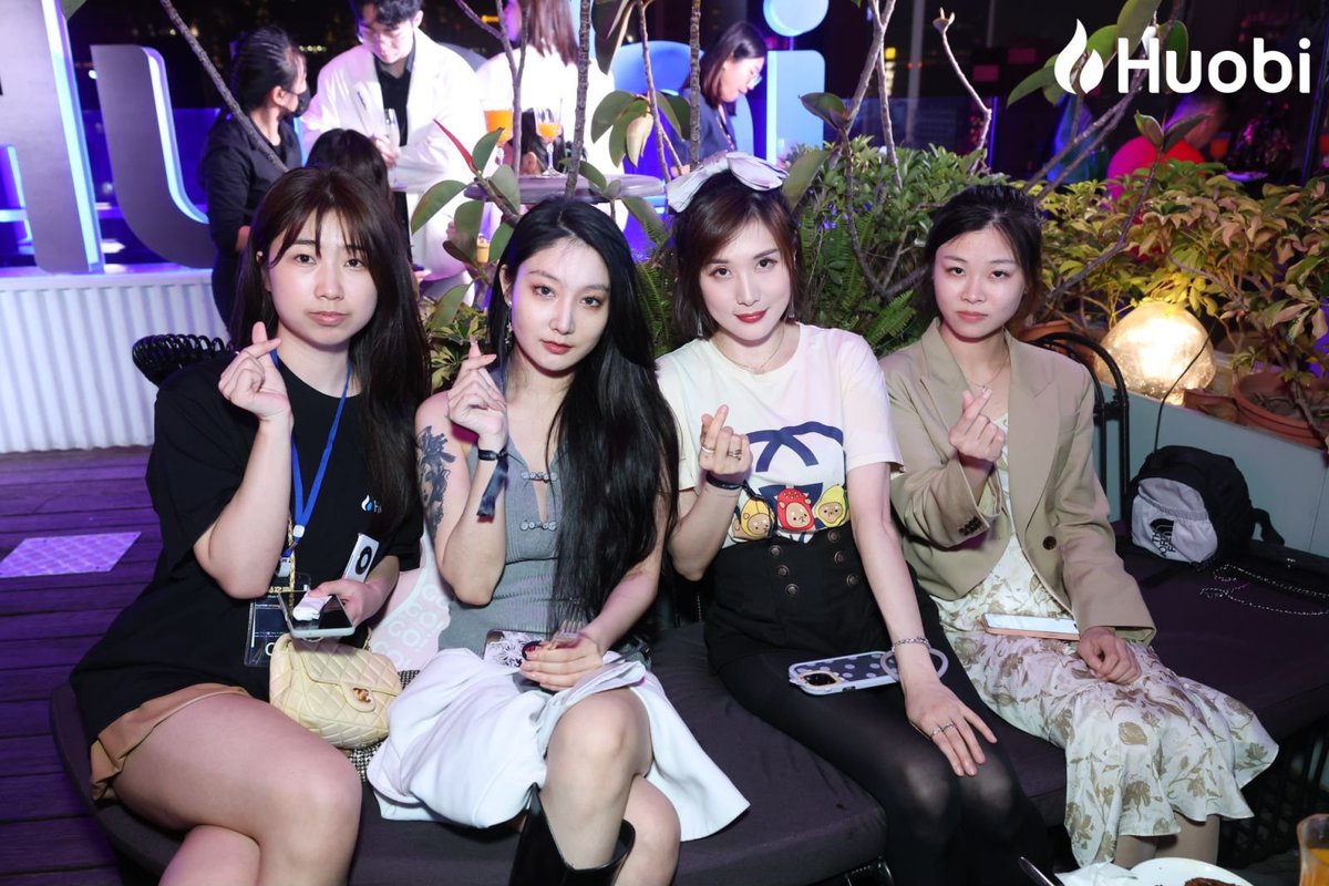 HuobiGlobal's tweet photo. 快来#火必之夜和全世界的Web3er 聊天~~此时此刻，香港就是Web3 的中心
#HuobiNight #HongKong https://t.co/O1rRtXGq67