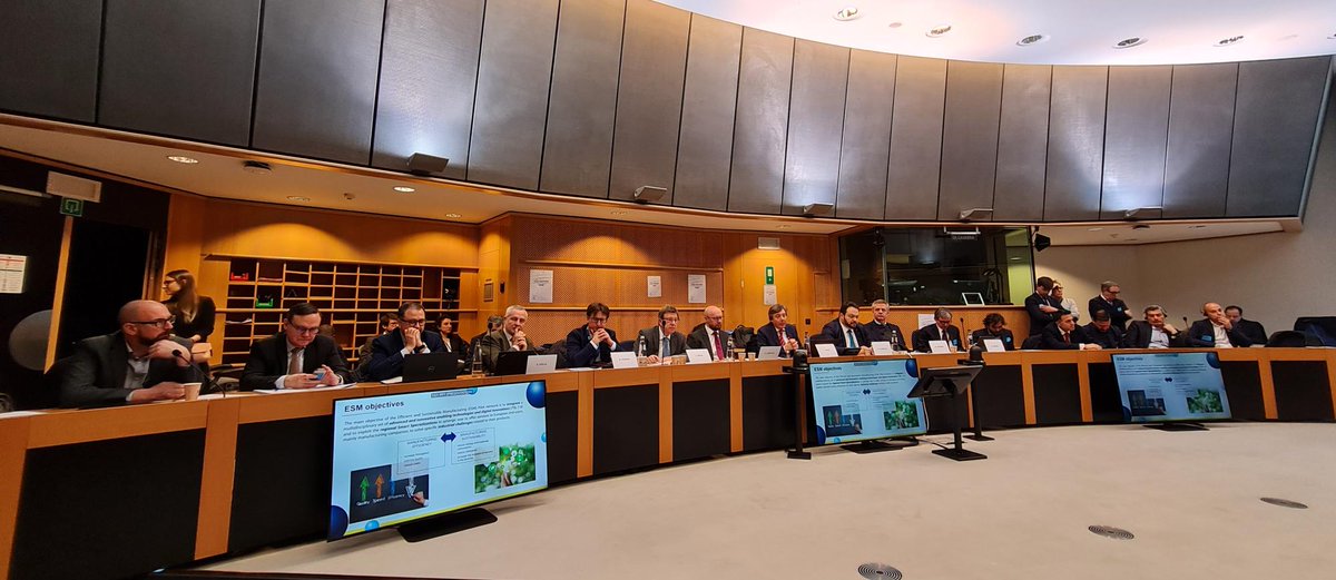 Vanguard Initiative (@vi_brussels) on Twitter photo VI Chair of the Board <a href="/Gavinbxl/">Gavin</a> - <a href="/WalesInEurope/">Wales in Europe 🏴🇺🇦</a> at the #ESM plenary event at the <a href="/EUparliament/">European Parliament</a> :
“#Interregional #cooperation is key for #innovation and the Vanguard Initiative is playing an essential role in facilitating and promoting cross-border #collaboration and exchanges” VI Chair of the Board <a href="/Gavinbxl/">Gavin</a> - <a href="/WalesInEurope/">Wales in Europe 🏴🇺🇦</a> at the #ESM plenary event at the <a href="/EUparliament/">European Parliament</a> :
“#Interregional #cooperation is key for #innovation and the Vanguard Initiative is playing an essential role in facilitating and promoting cross-border #collaboration and exchanges”