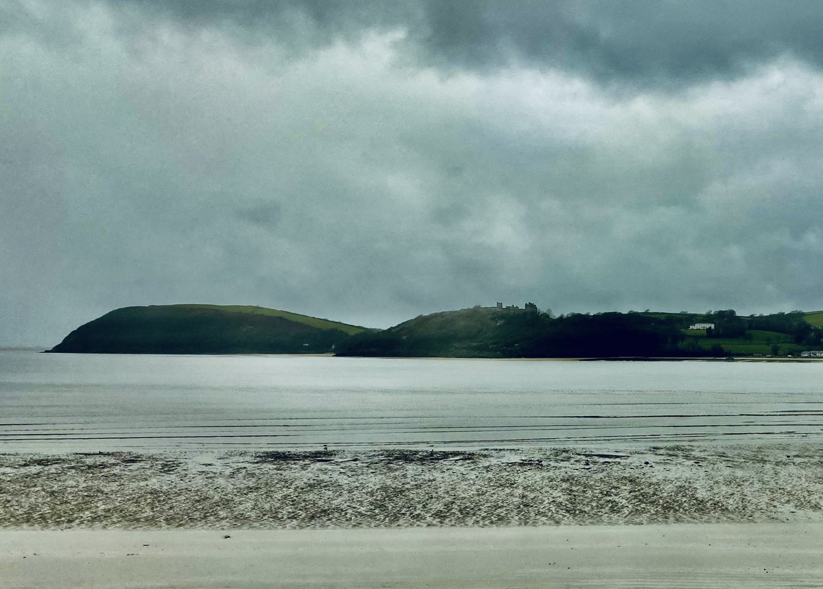 Aled Hall 🏴 (@aledhall) on Twitter photo Nôl yn Sir Gâr…llun trwy ffenest y trên yn edrych draw ar <a href="/LlansteffanCas1/">Llansteffan Castle</a> …dim y tywydd gore ond neis bod adre👍🏼😃
Back in Carmarthenshire…pic from the train looking over <a href="/LlansteffanCas1/">Llansteffan Castle</a>
You recognise this stretch of the journey @HughCanning4 😃
Nice to be home🏴❤️ Nôl yn Sir Gâr…llun trwy ffenest y trên yn edrych draw ar <a href="/LlansteffanCas1/">Llansteffan Castle</a> …dim y tywydd gore ond neis bod adre👍🏼😃
Back in Carmarthenshire…pic from the train looking over <a href="/LlansteffanCas1/">Llansteffan Castle</a>
You recognise this stretch of the journey @HughCanning4 😃
Nice to be home🏴❤️