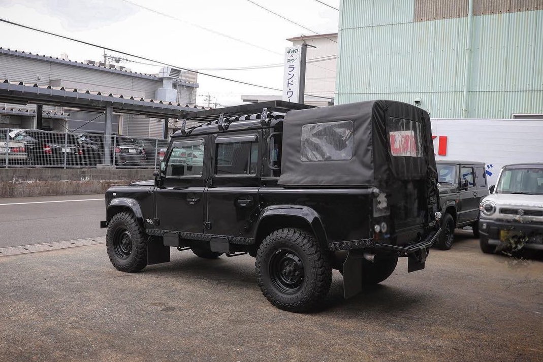land_works's tweet photo. @land_works 🛠

Land Rover Defender 110 Pickup Limited Edition 🔥

初年度H15 走行距離295,000㎞

¥5,780,000

#希少車 #限定車 

お気軽にお問合せ下さい。
@land_works 公式LINE⬇️
https://t.co/UVFkB54zwl

#福岡 #四駆 #SUV #CCV #LandRover 
#landroverdefender #pickup #ランドローバー https://t.co/Yn18rAoFto