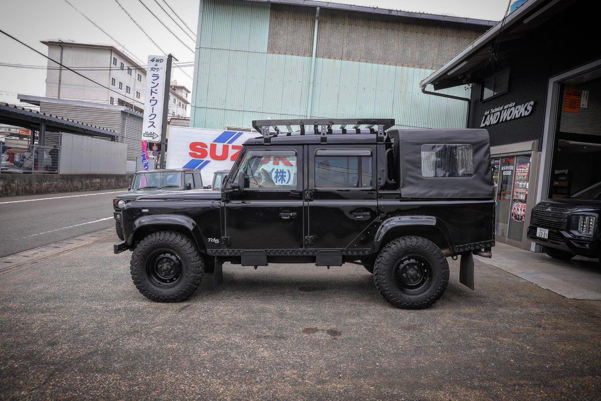 land_works's tweet photo. @land_works 🛠

Land Rover Defender 110 Pickup Limited Edition 🔥

初年度H15 走行距離295,000㎞

¥5,780,000

#希少車 #限定車 

お気軽にお問合せ下さい。
@land_works 公式LINE⬇️
https://t.co/UVFkB54zwl

#福岡 #四駆 #SUV #CCV #LandRover 
#landroverdefender #pickup #ランドローバー https://t.co/Yn18rAoFto