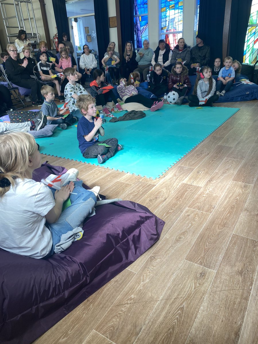 we_make_culture's tweet image. Well, that was a riot! Today we took #SweetCaroline to @ChurchGrindon and performed for a sold out crowd, including our pals from @kinshipca ❤️

It was so fun- thanks everyone for coming along and sharing our story. 

@Cultural_Spring #Bitesize