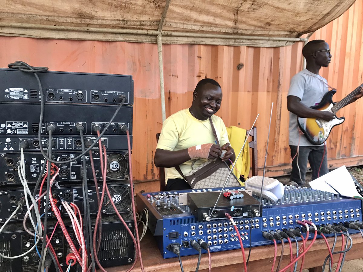 boga_diocese's tweet photo. Première journée de la célébration pâque à l‘archidiaconné de Bunia précisément à la Paroisse Saint Pierre Yambi Yaya.
Les jeunes déterminés pour la proclamation de l’évangile au sein du diocèse et partout dans le monde. https://t.co/bK7fg6ngLC