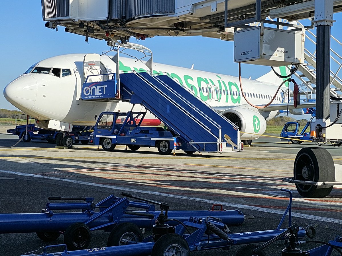 md_vit's tweet photo. B737-800 de @transavia en #Biarritz
Destino... #Paris https://t.co/FptFCPflrB