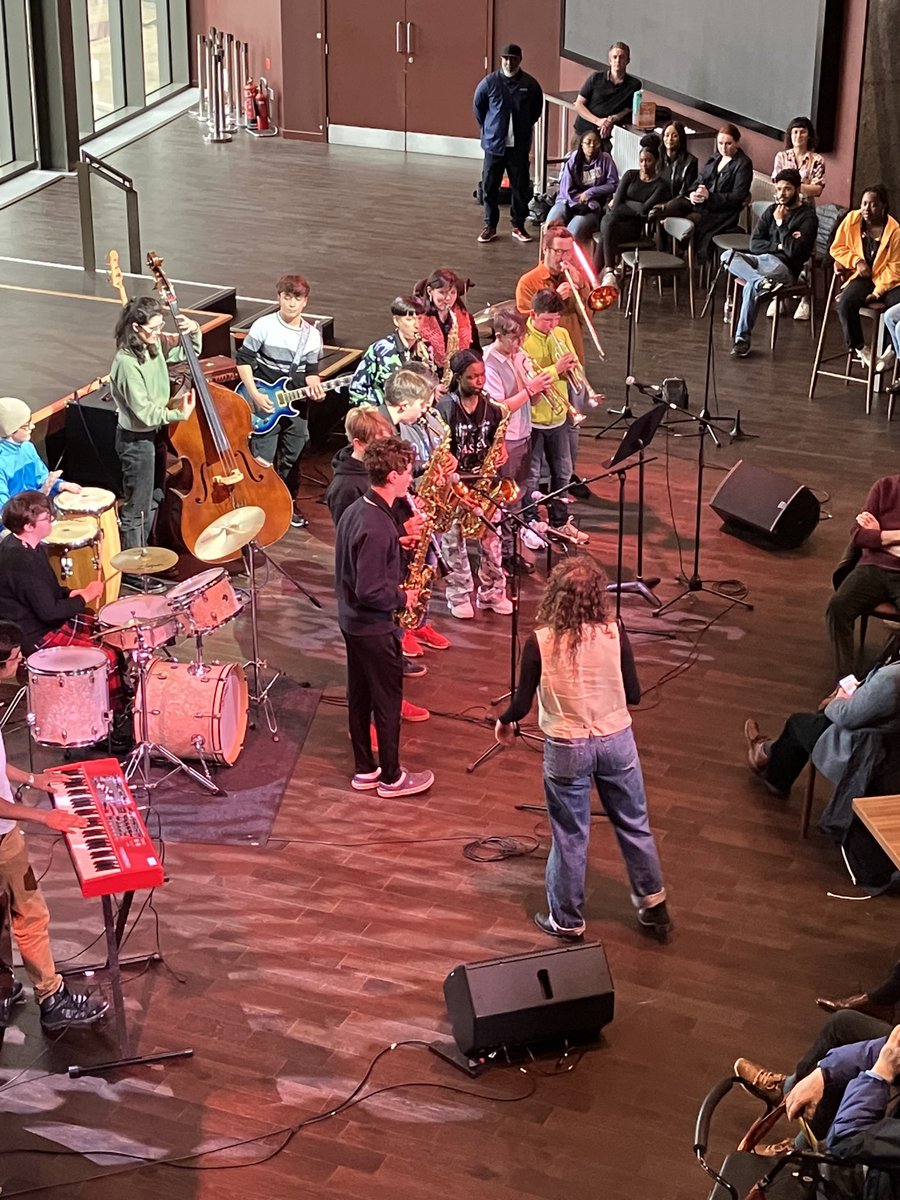 AnitaBhalla's tweet photo. Full house for our young jazz musician performing at ⁦@BMusic_Ltd⁩ they have been working so hard every week #freejazz ⁦@ace_national⁩ https://t.co/8U5FOESoxo