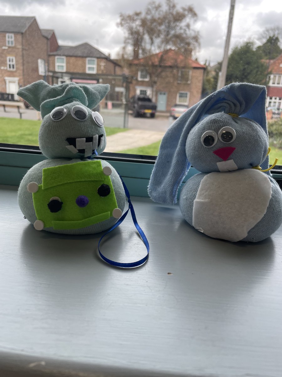 acombexplore's tweet photo. We had so much fun at our Spring Crafts Session today! A big thank you to everyone who joined in, and to the maker of this amazing sock bunny and alien. 🐰🖊️✏️ #ExploreTogether #CraftSession #SpringCrafts https://t.co/3XtDivWcs4
