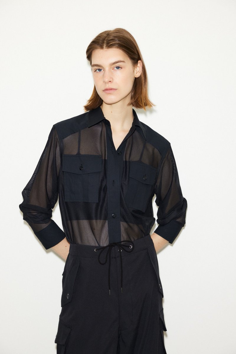 SLYOFFICIAL's tweet photo. SHEER MESH シャツ
▶️ https://t.co/hwipU5ArCN

シアー感のあるメッシュ素材を使用したシャツ。
羽織シャツとしてはもちろん、インナーキャミソールやタートルの上に重ねたシアー感のあるレイヤードスタイルも楽しめます。

#SLY 
#THROWbySLY
#SLY_fav
#SWS https://t.co/T1c5SFHZqL