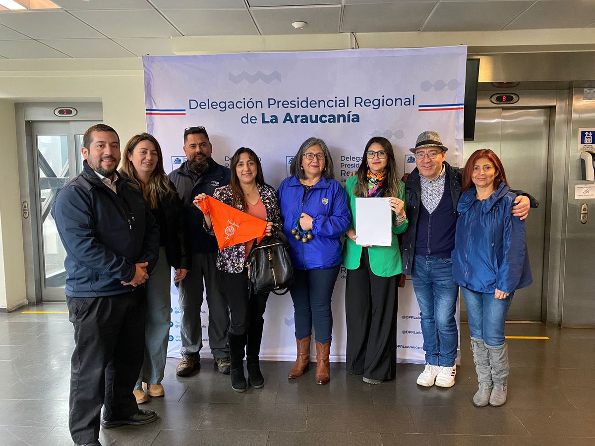 anefaraucania's tweet photo. Aun esperando  a reunirnos El directorio junto a la Dirigenta nacional de @anfumen https://t.co/VwAQ1pbIJy
