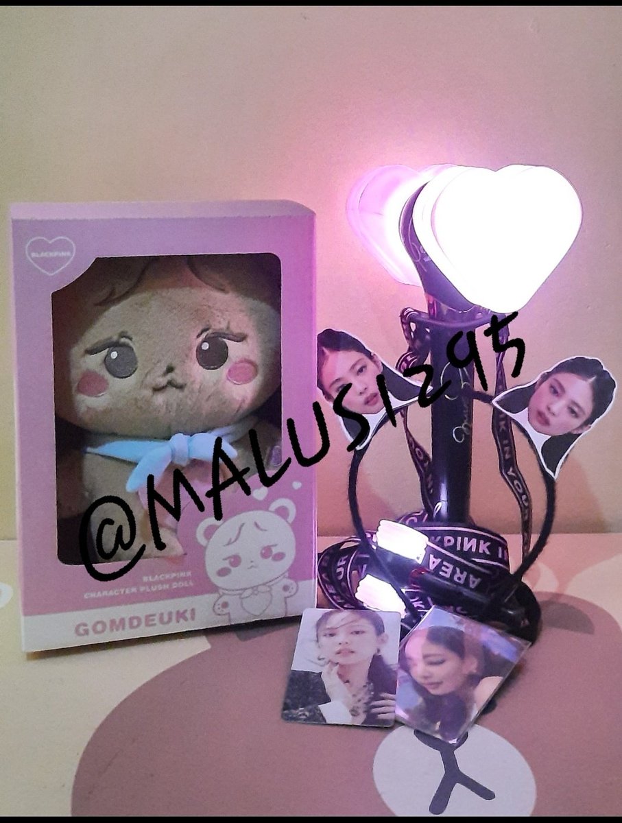 Malus1295's tweet photo. WTS/LFB

Blackpink character plush doll - GOMDEUKI 

Bought it ng friend ko nung BP PH arena con Day 2. Keyring or hoodie ang pinapabili ko kaso wala na daw so yan nabili nya.

DM me if interested.will send additional proof ng plush doll. 

#wtskpop
#BLACKPINK
#JENNIE
#gomdeuki https://t.co/Le0HL3DVtI