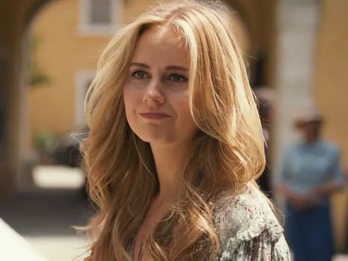 derekflojo's tweet photo. Watching Justine Lupe in these two polar opposite roles on tv right now is a thrilling ride https://t.co/kPLa6ZXopI