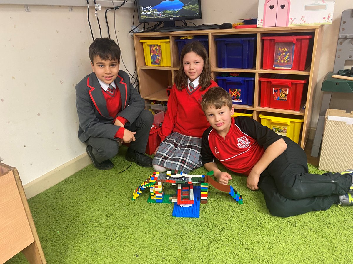 StMikes's tweet photo. Many of our Pre-Prep and Prep pupils enjoy our afterschool club.
Each day, there is a different club available and last term, this has included Lego Club and Language Club!
#LanguageClub #Lego #afterschoolclub https://t.co/DWYq8ewswq