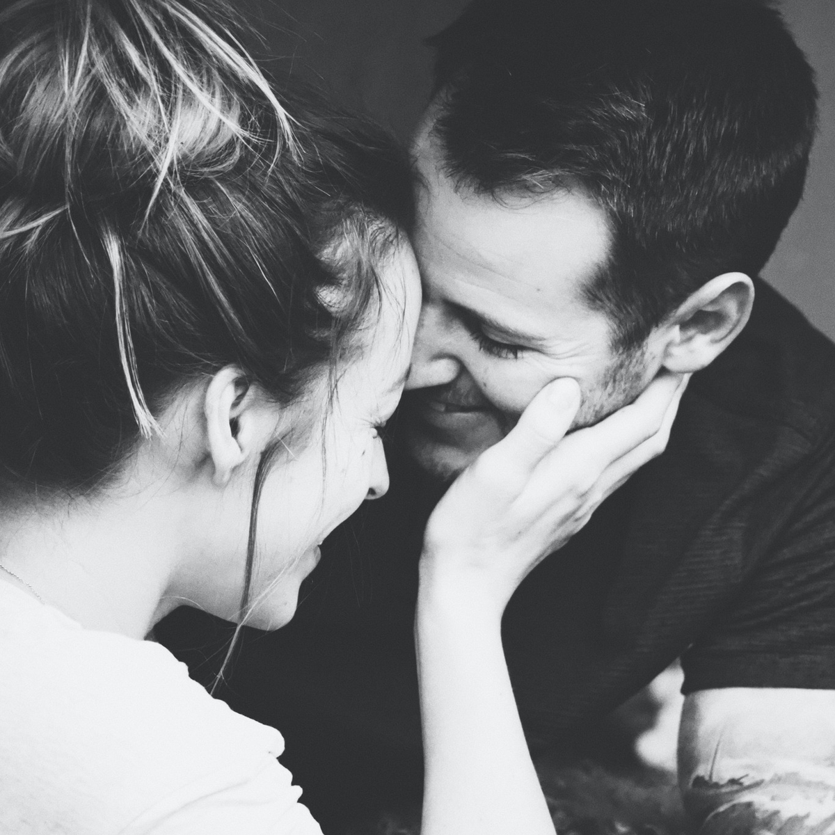 🙋🏽‍♀️ Can we talk about something a little… awkward?
Bad breath. It’s not uncommon, but when it happens to you, it can be pretty embarrassing! In addition to brushing, flossing, and visits to your dental hygienist, mouthwash is a great way to combat bad breath. We suggest using an