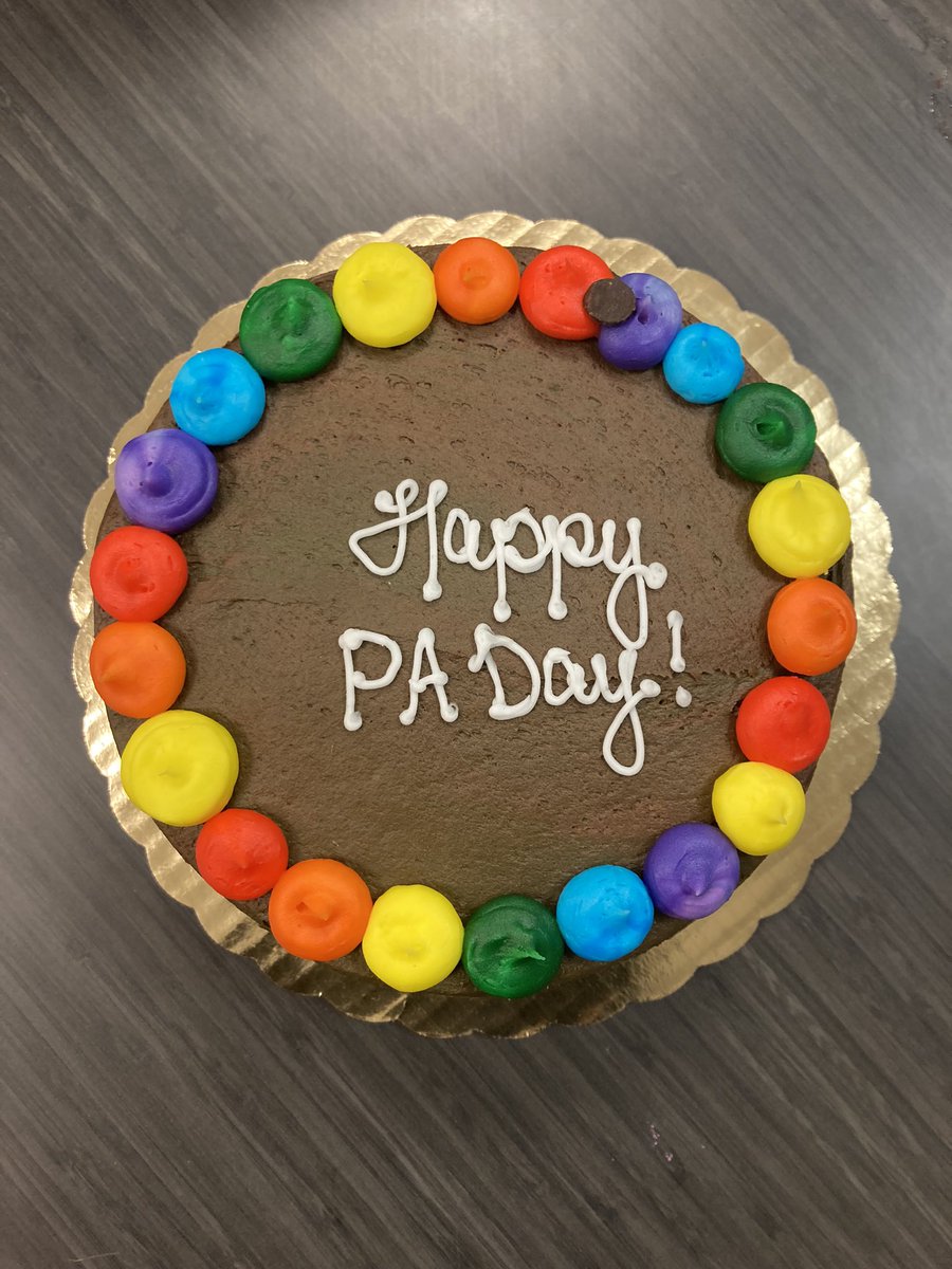 sistersarie's tweet photo. Happy Pathologists’ Assistants Day to all of my colleagues near and far! I’m proud be be among such dedication and talent! (Yes yes, it’s sugar again🤪) @EKB_pathassist @iplaywithorgans @Icutitup67 @roseannvitale @PathologyPoon @lexsnyderPathA https://t.co/HskEcXDrUD