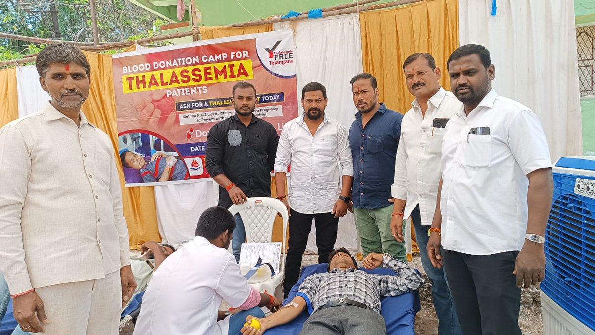 DeepakSinghLo20's tweet photo. Paid floral tribute to Shahid e Bhagat Singh Statue on his death Anniversary near Gaushala Mangalhat Division n blood donation program

#DeepakSinghlodhBRSYouthleader  
#GoshamahalConstituency https://t.co/hwIVHsROod