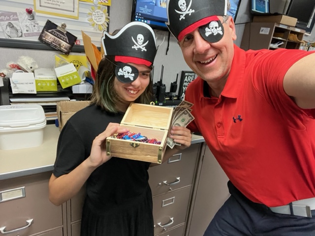 southrangederry's tweet photo. Congratulations, Arya, our 3rd Book Blast Treasure Chest winner. Way to go! For those families that still want to participate, register: https://t.co/wV8RIcXqOA….  To support our school &amp; help our students have access to more books, please donate here. https://t.co/jOJSwa5El3 https://t.co/dVOL0PBhT3