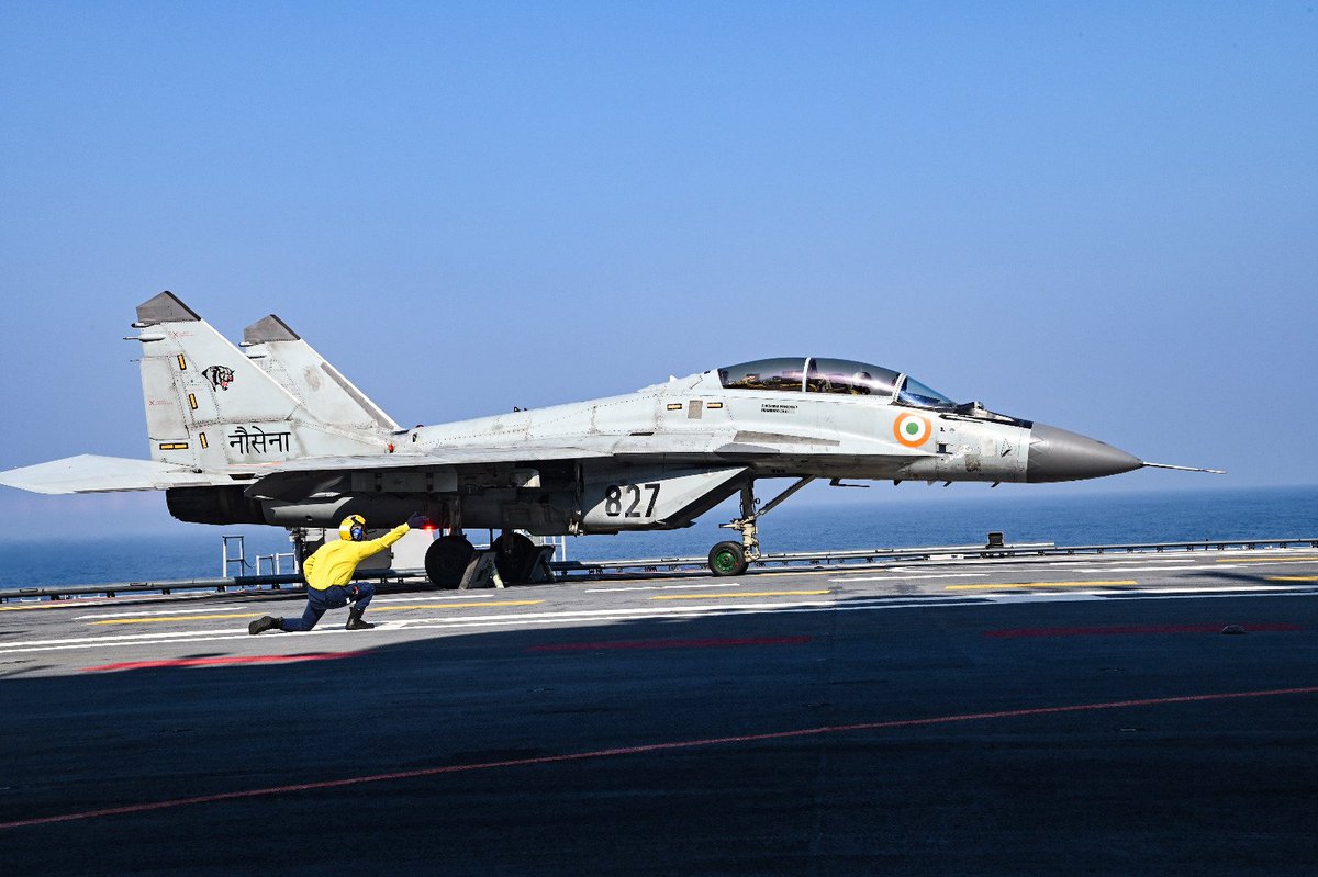 NewsIADN's tweet image. Self reliance in maintenance of #Mig29K/KUB

Indian Navy has released an Expression of Interest (EoI) for overhaul of 
•Onboard Oxygen Generation System (BKDU-130)
• Landing gears &amp;amp; actuators

This will be executed by Indian firms in #India.

#atmanirbharbharat
#IADN