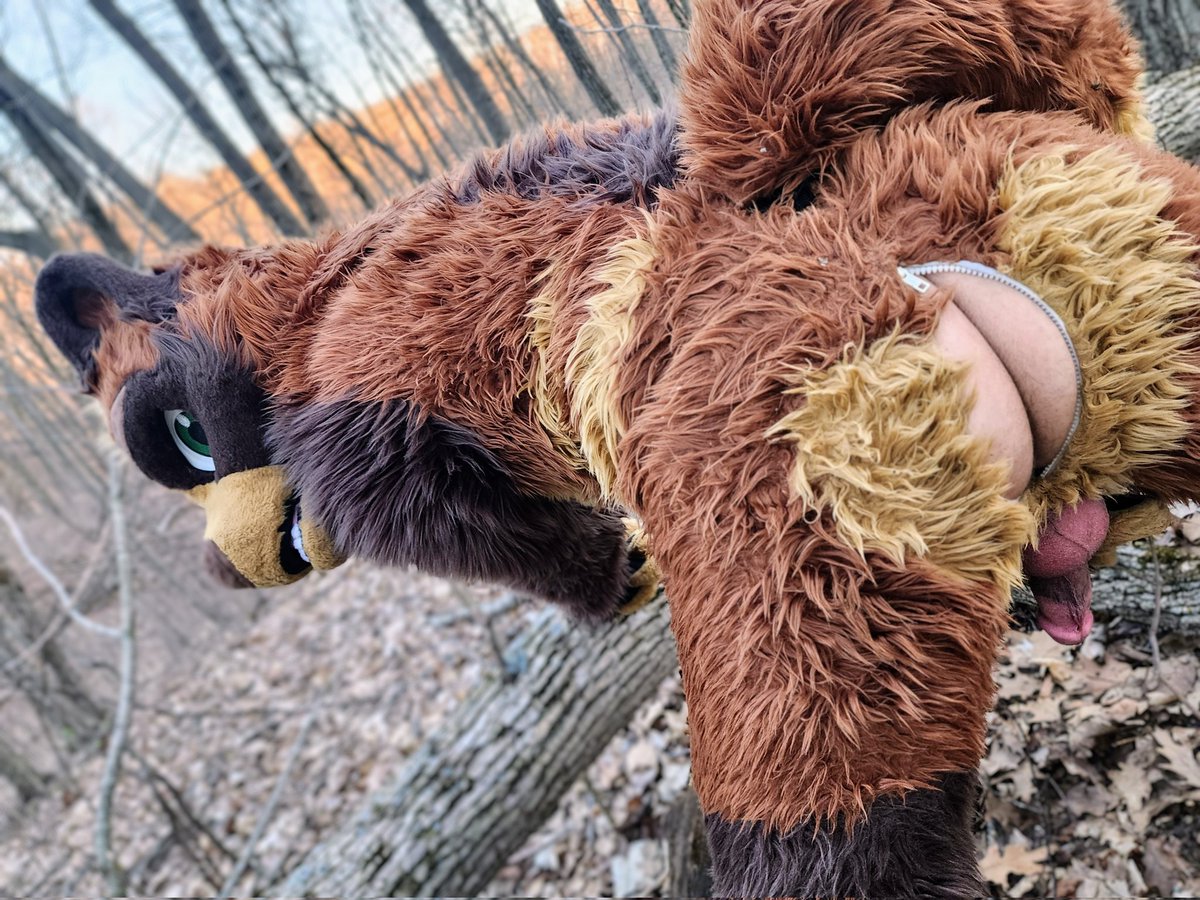 PupBlunt's tweet photo. <Insert pun about wood and ass>

<Or just insert your wood in my ass> 🌳 https://t.co/vDSxZ7vJLg