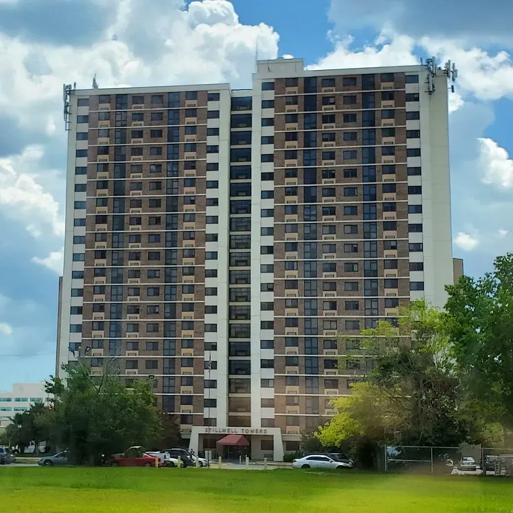 ElevatorWorld's tweet image. The #HousingAuthority of #Savannah, #Georgia, has contracted with @OtisElevatorCo to replace three #elevators inside #StillwellTowers, @WTOC11 reports. (photo by JJonahJackelope for @WikiCommons)bit.ly/3A41dh2