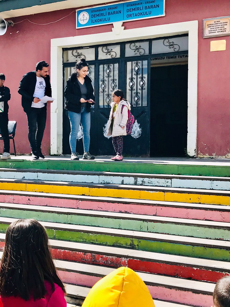 Demirlibarann's tweet photo. Her ay başarıları ile kendi sınıflarında birinci olan öğrencilere ayın öğrencileri ödüllerini verdik.

@tcmeb
@aliihsansu_
@a_karaaslan69
@Murat4Kucukali
@atabeyahmt
@Diyarbakirmem
@erganimem2 https://t.co/ZcTQLhD7Ym
