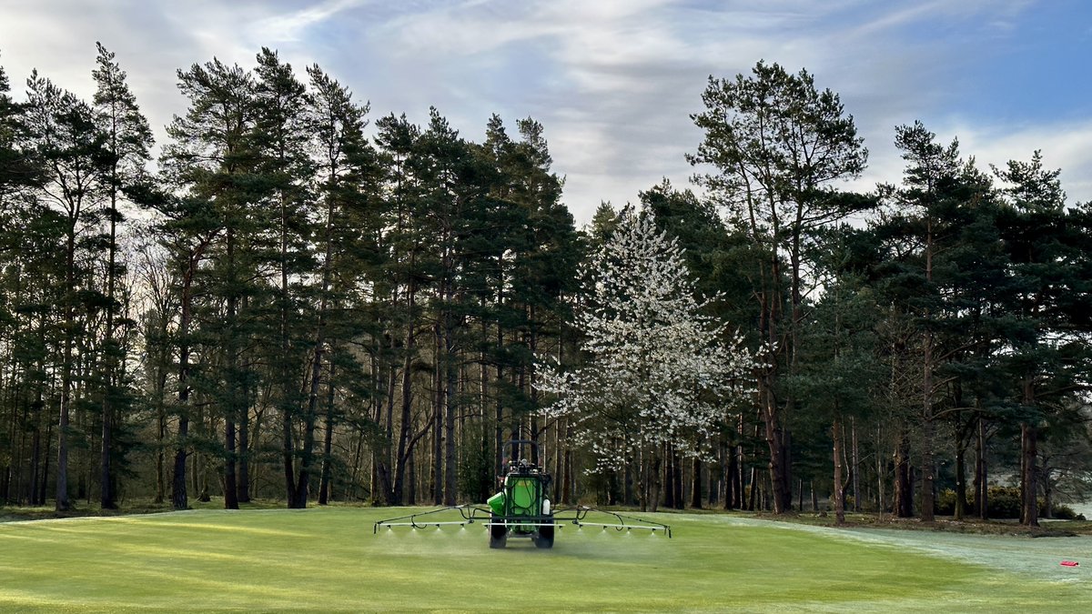 Liquid fertiliser application on the greens this morning