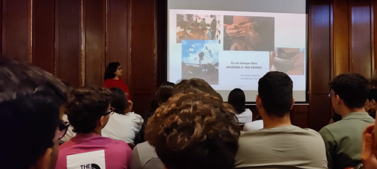 Continuamos con las charlas del proyecto #HablaconEllas #MujeresenAstronomía. Compartimos algunas imágenes de la actividad realizada por Mary Barreto, ingeniera del #IACastrofísica, con el colegio @HispanoInglesTF.