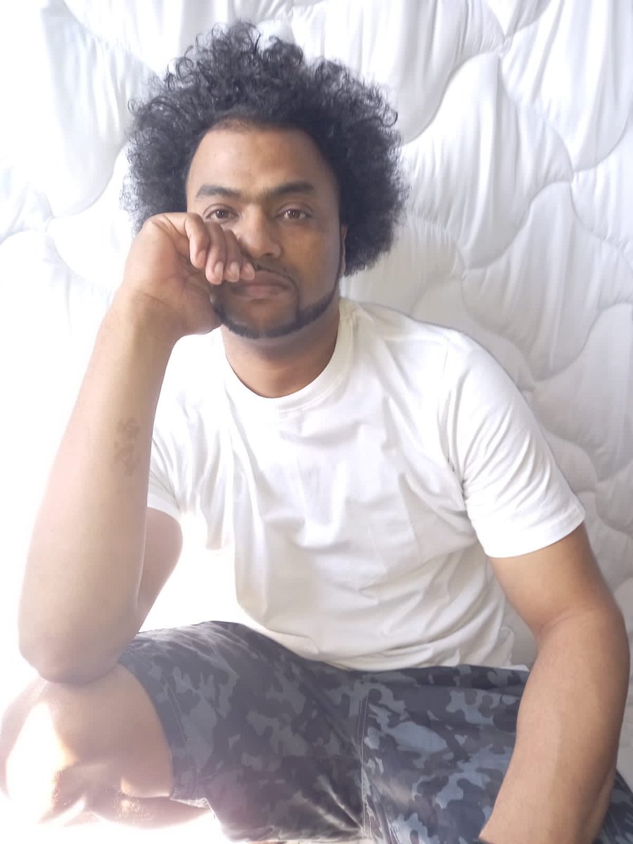 Am_Blujay's tweet photo. Courtesy of @Nah_Fugazi , Thabo was living in a hotel in jail , G4S smh https://t.co/dYTRlSw35A
