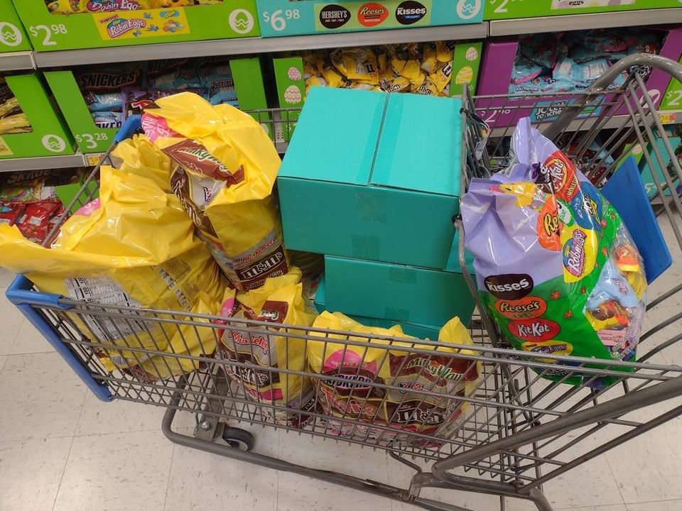 JasperHS2's tweet photo. We are thankful for the grant money from the Heartwarming Project. Thank you students and staff for helping this year!
#Heartwarmingproject
@HersheyCompany @WEMovement https://t.co/ut28nfwpc8
