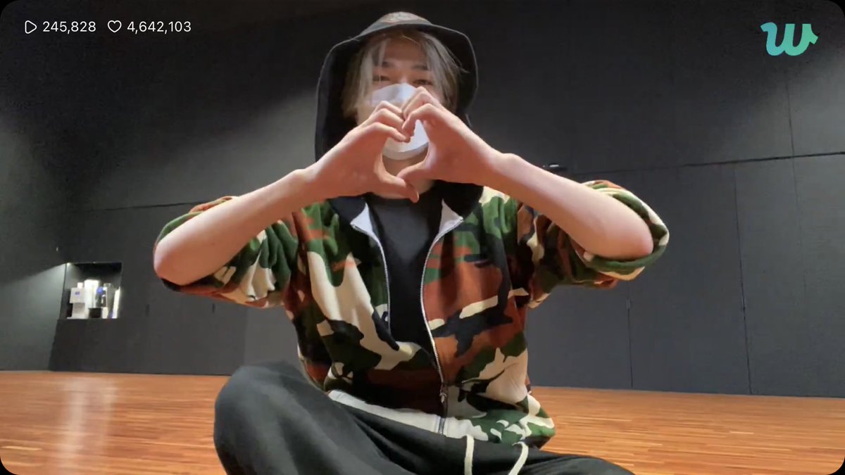 enhypenupdates's tweet photo. [EN-LIVE RECAP🌟] 230414
“ENHYPEN Dance Jam Live #230414”

Ni-ki’s Weverse Live Playlist 🎵

Come Around Me - Justin Bieber
ParadoXXX Invasion - ENHYPEN
Be Like Me (feat. Lil Wayne) - Lil Pump
Polaroid Love - ENHYPEN
BLUE CHECK (feat. Jay Park & Jessi) - toigo
VIBE (feat. Jimin of BTS) - TAEYANG

@ENHYPEN_members @ENHYPEN #ENHYPEN #엔하이픈