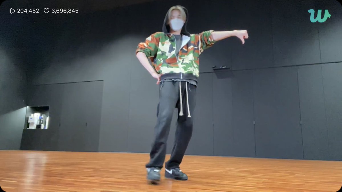 enhypenupdates's tweet photo. [EN-LIVE RECAP🌟] 230414
“ENHYPEN Dance Jam Live #230414”

Ni-ki’s Weverse Live Playlist 🎵

Come Around Me - Justin Bieber
ParadoXXX Invasion - ENHYPEN
Be Like Me (feat. Lil Wayne) - Lil Pump
Polaroid Love - ENHYPEN
BLUE CHECK (feat. Jay Park & Jessi) - toigo
VIBE (feat. Jimin of BTS) - TAEYANG

@ENHYPEN_members @ENHYPEN #ENHYPEN #엔하이픈