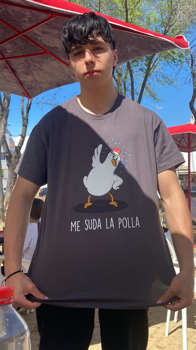 baddiegutierrez's tweet photo. mi hermano de 14 años ha ido así al instituto https://t.co/VioPor0WXX