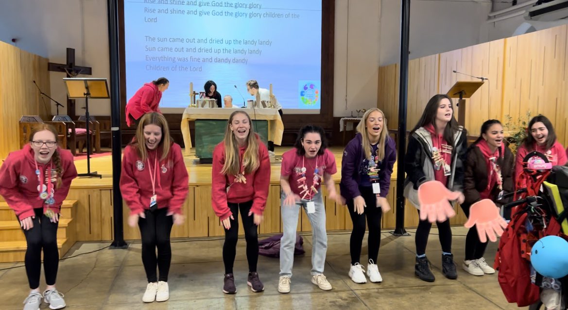 STM_RE's tweet photo. Our #group714 have absolutely loved singing and dancing this week in all the masses, cafes, hotels and through the streets of Lourdes! 🎶💗 #HCPT #RiseAndShine https://t.co/ikcQobasXu