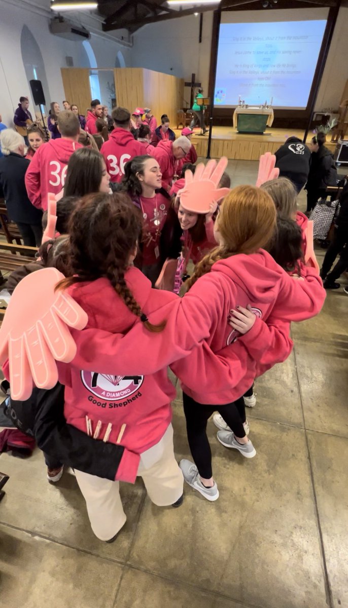 STM_RE's tweet photo. Our #group714 have absolutely loved singing and dancing this week in all the masses, cafes, hotels and through the streets of Lourdes! 🎶💗 #HCPT #RiseAndShine https://t.co/ikcQobasXu
