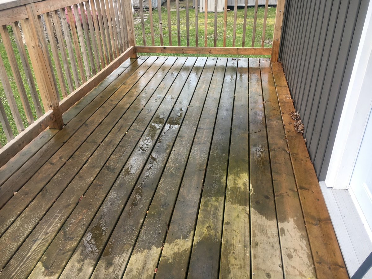 DeckGoose's tweet photo. Project from a few years ago for family out near Cayuga. They had renovated the inside &amp; outside. Now they needed to deal with the front &amp; back decks.
No zombies here, just two decks in need of a little TLC. Washed, sanded &amp; stained. All materials purchased @StandardPaintWP https://t.co/Sf6dKOpo5R
