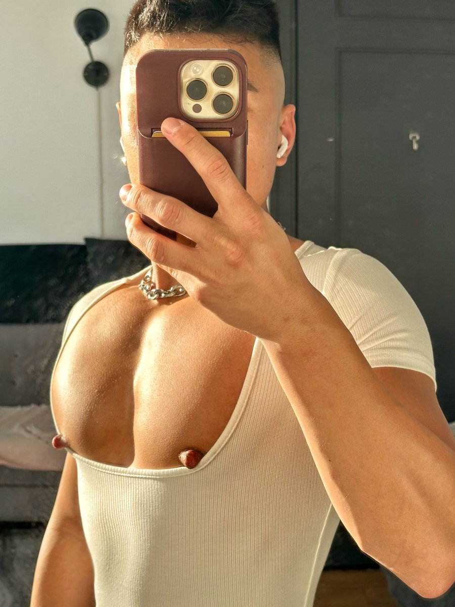 Bunny Ho tweet media