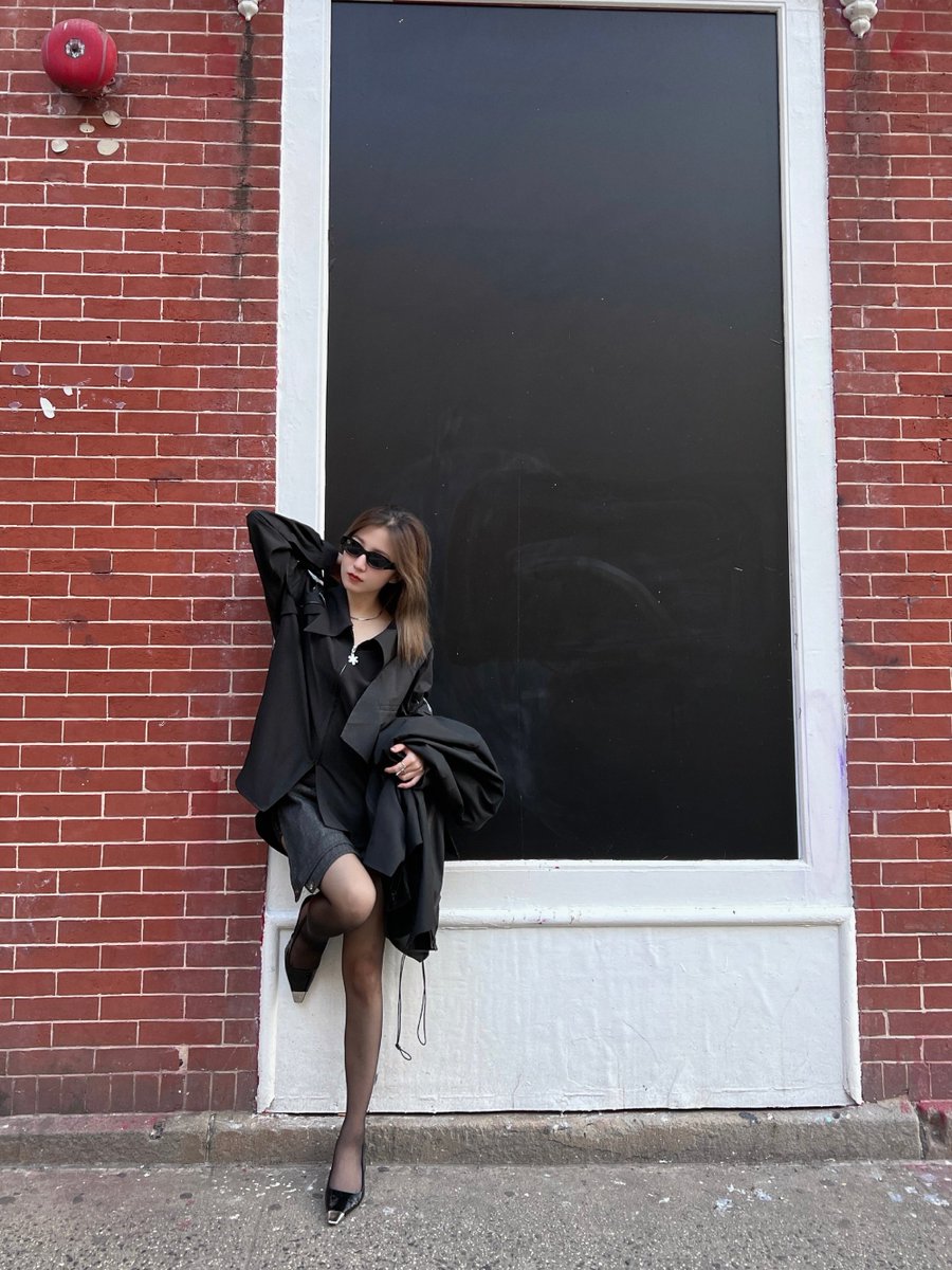 ahdhedhed's tweet photo. Soho day. https://t.co/w1SRQZbwyK