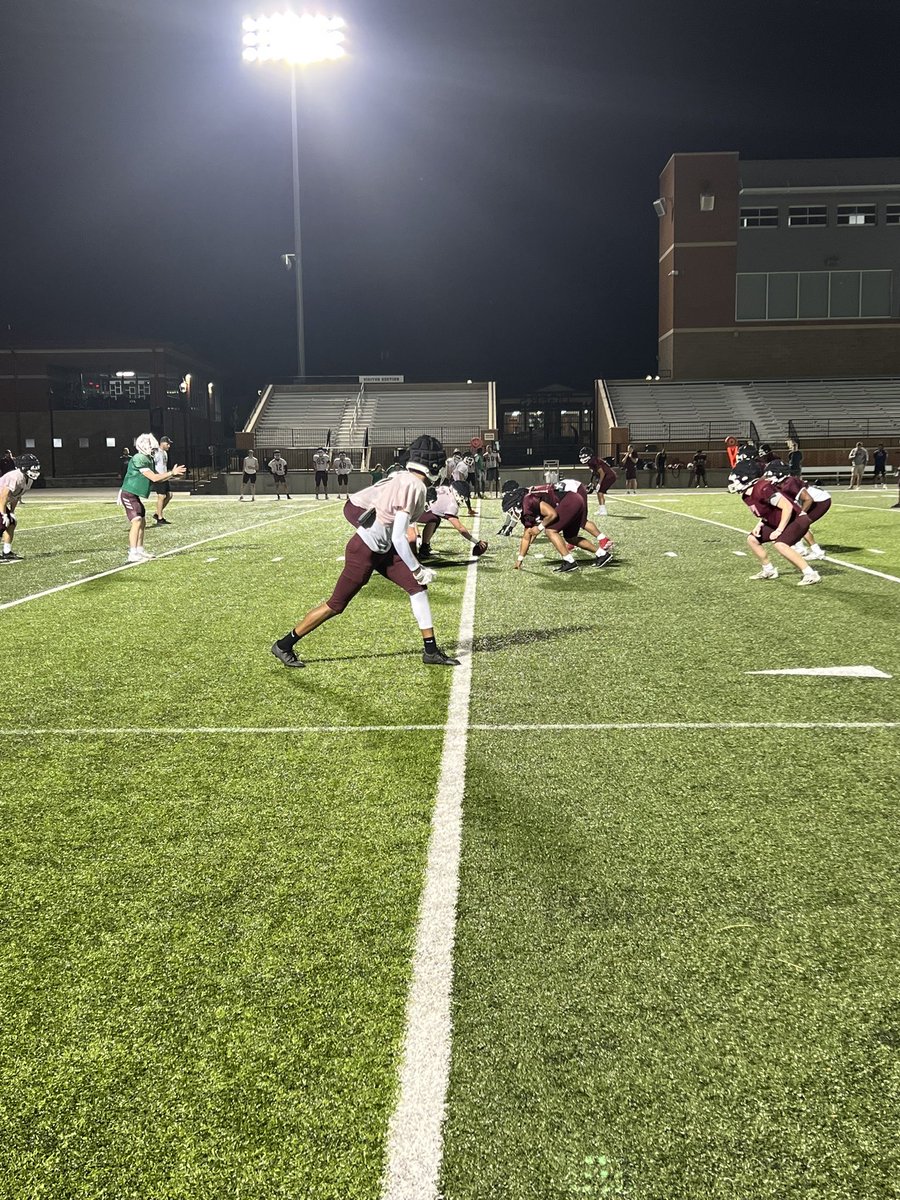 ACbearcatFB's tweet photo. A big thank you to @CoachRussCville for having us and allowing some our boys to experience a college practice! @CoachAtwood23 @CoachGarnerCU  @CoachHBrown8 @CoachBeatty_ https://t.co/FUzXs9muLw