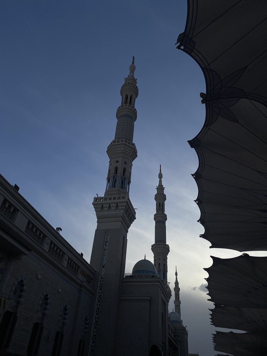ashaaakal's tweet photo. Beauty at all times. Subhanallah https://t.co/Irn9c4k2fl