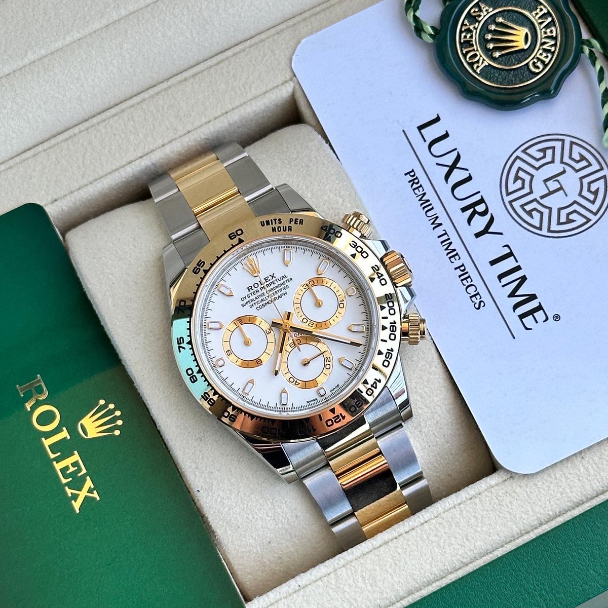 Rolex 👑 Daytona Two Tone 

Brand new in stock!

#luxurytime #watchtime #horology #watchesofinstagram #watchoftheday #watchoftheweek #watchnerd #watchgeek #rolex #rolexdaytona #rolexwatch #watchdealer #watchcollector #watchmania #watchmaniac #buy #sell #trade #luxurylifestyle