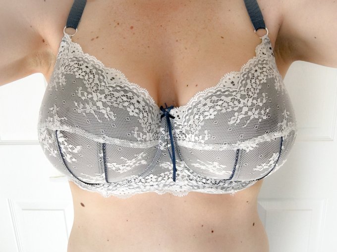 #30daysoflingerie #phoebeswinger #34g #prettybra https://t.co/29PhzTHF4T<a href="/tag/30daysoflingerie"class="tags">#30daysoflingerie</a><a href="/tag/phoebeswinger"class="tags">#phoebeswinger</a><a href="/tag/34g"class="tags">#34g</a><a href="/tag/prettybra"class="tags">#prettybra</a>