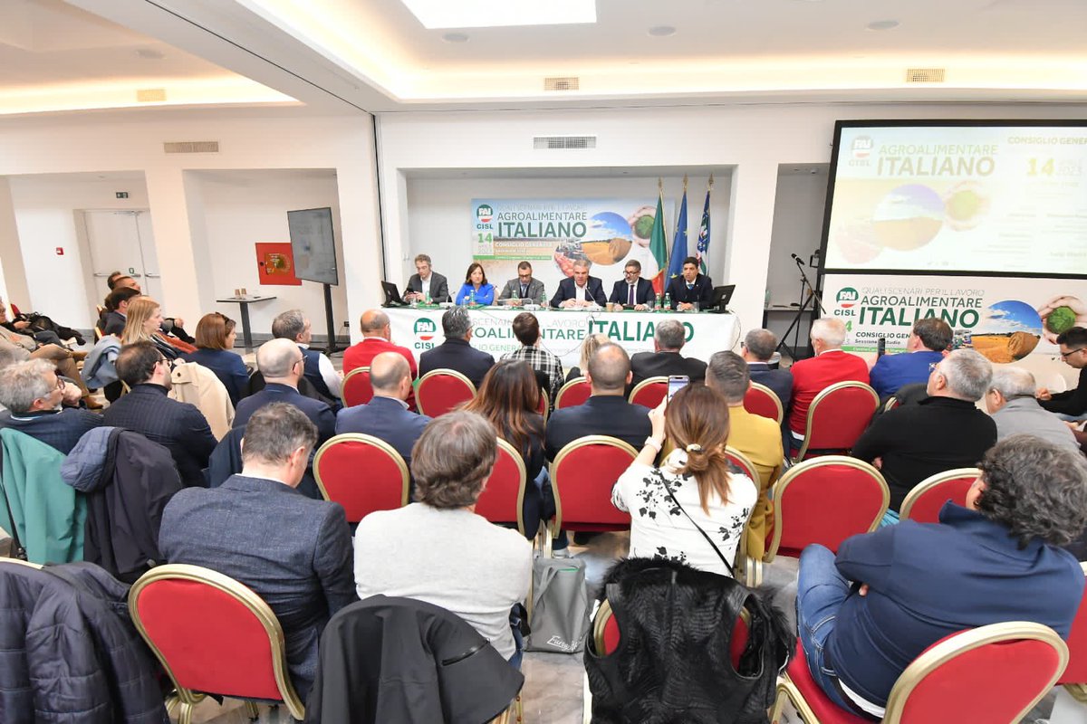 “Incalzeremo il governo perché riprenda il filo di un dialogo sociale che negli ultimi mesi si è oggettivamente indebolito. La mobilitazione unitaria che abbiamo avviato con le assemblee e le tre manifestazioni interregionali avrà questo obiettivo”: #LuigiSbarra alla #FaiCisl