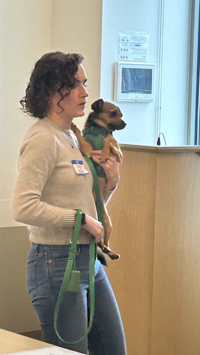 CooperHealthNJ's tweet photo. Congratulations to our six new teams of pet therapy dogs who went through training by @pawsforpeople! All of the groups did an amazing job and all passed with flying colors. We look forward to seeing them in our hallways. 🐾 #CooperTeam #PAWSforPeople #PetTherapy https://t.co/grr3ERb4pJ
