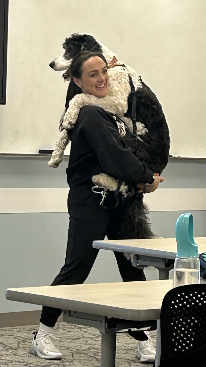 CooperHealthNJ's tweet photo. Congratulations to our six new teams of pet therapy dogs who went through training by @pawsforpeople! All of the groups did an amazing job and all passed with flying colors. We look forward to seeing them in our hallways. 🐾 #CooperTeam #PAWSforPeople #PetTherapy https://t.co/grr3ERb4pJ