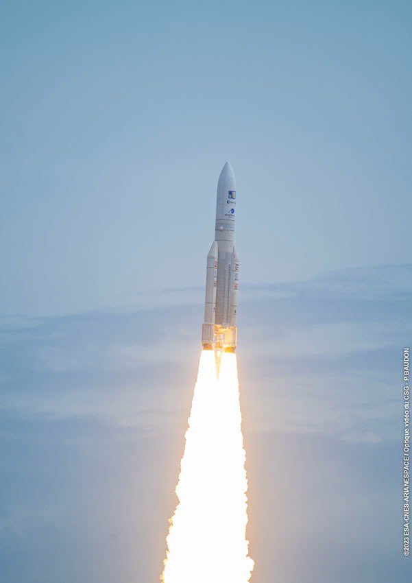 SchoellhornMike's tweet photo. #JUICE is now officially on its way to Jupiter! After years of work, watching this 100% European launch live from Kourou and across Europe was a very proud and emotional moment for all of us.

Go #JUICE! https://t.co/Seqw8sMXmY