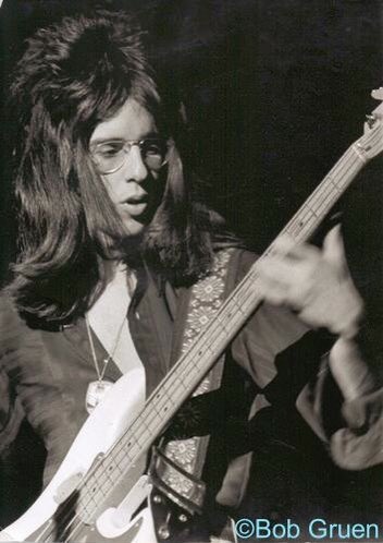 Happy Birthday to Kenny Aaronson  Born in Brooklyn, NY on this day in 1952. 