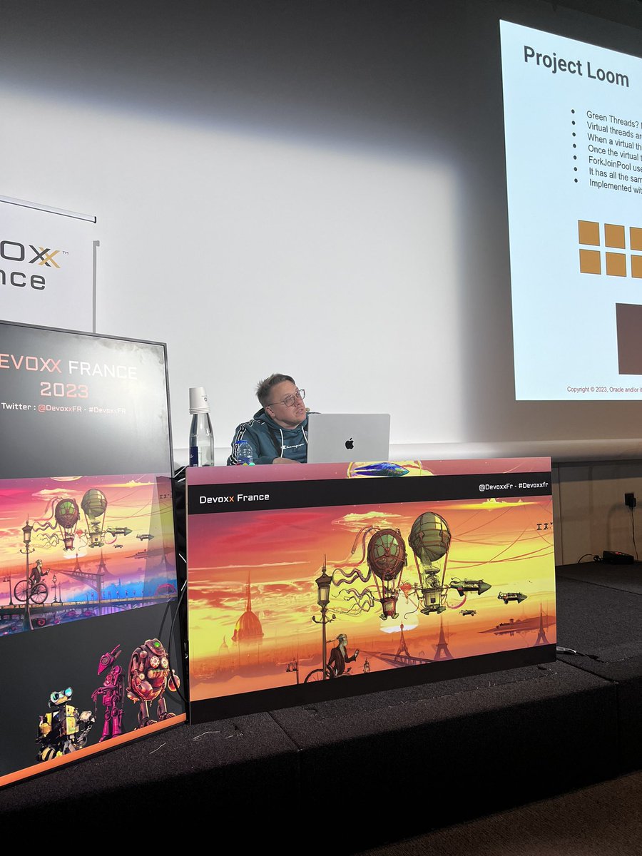 antoine_sd's tweet image. Nice talk by @bercut2000 on #Helidon #Nima. This #Microprofile implementation is totally #CDI centric and make an heavy effort use of #Loom. Only at #DevoxxFR