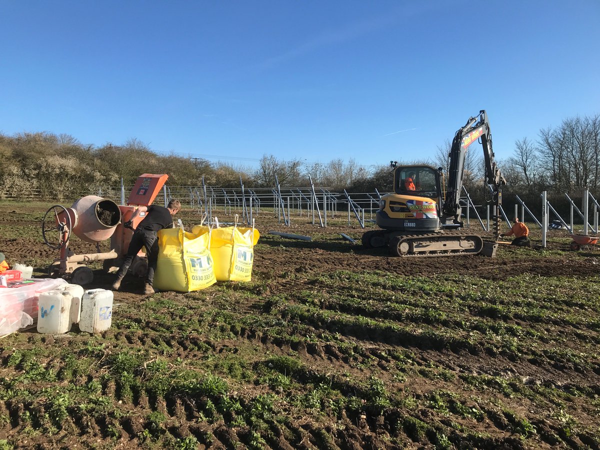 This week the team have been in Butterwick! Here they are erecting the frames for a brand new Solar PV installation!☀️

We can't wait to see the finished product! 😁 Well done team!

#solarpower #solararrays #renewableenergy #bostonrenewables