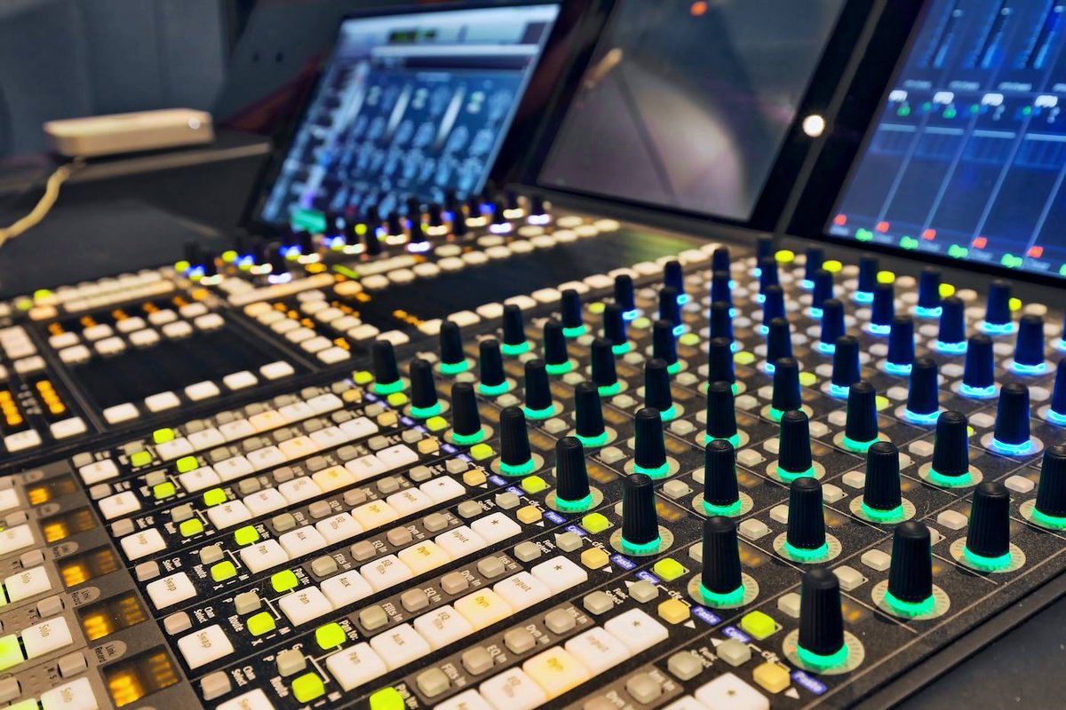 Searching for a digital console for your studio? We have several pre-owned Euphonix System 5 consoles in stock that are ready to buy! Check them out here: bit.ly/3zU9Mei