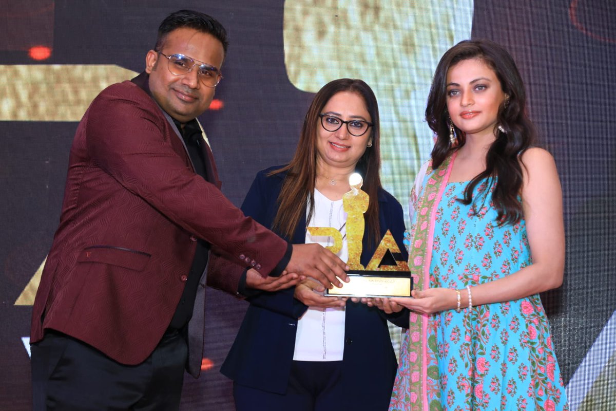 TamasApp's tweet photo. Nehal D Naik  you have won the Real Imperial Awards 2023, for which many congratulations to you, 
Chief guest @snehaullal
Vice chief guest @coachsagarsinha
#realimperialawards
#raazrajpootgangaura 
#Rahulroy 
#SnehaUllal 
#businessawards 
#Tamasapp https://t.co/lhyBBD4Y1e